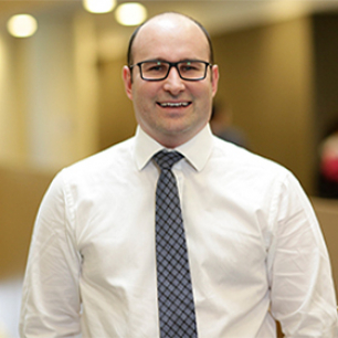 Dr Ryan Courtney